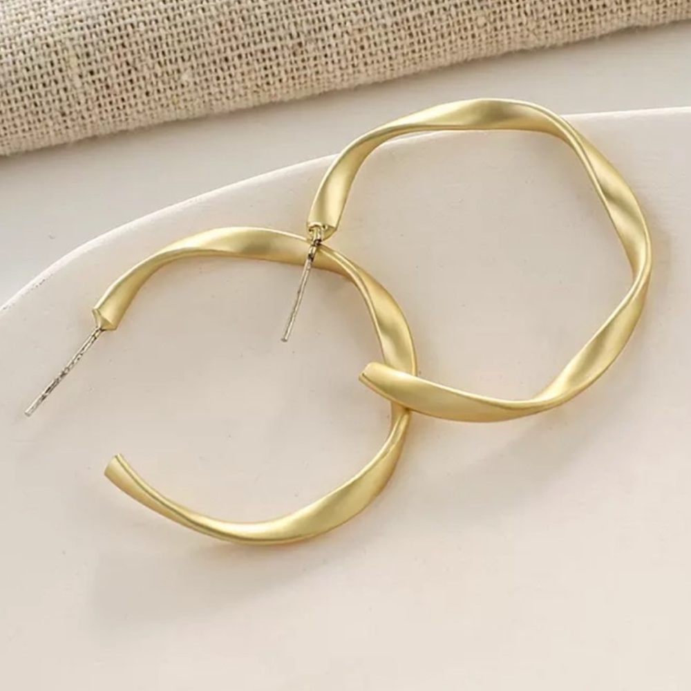 NEW Women’s Girls Gold Hoop Earrings Jewelry